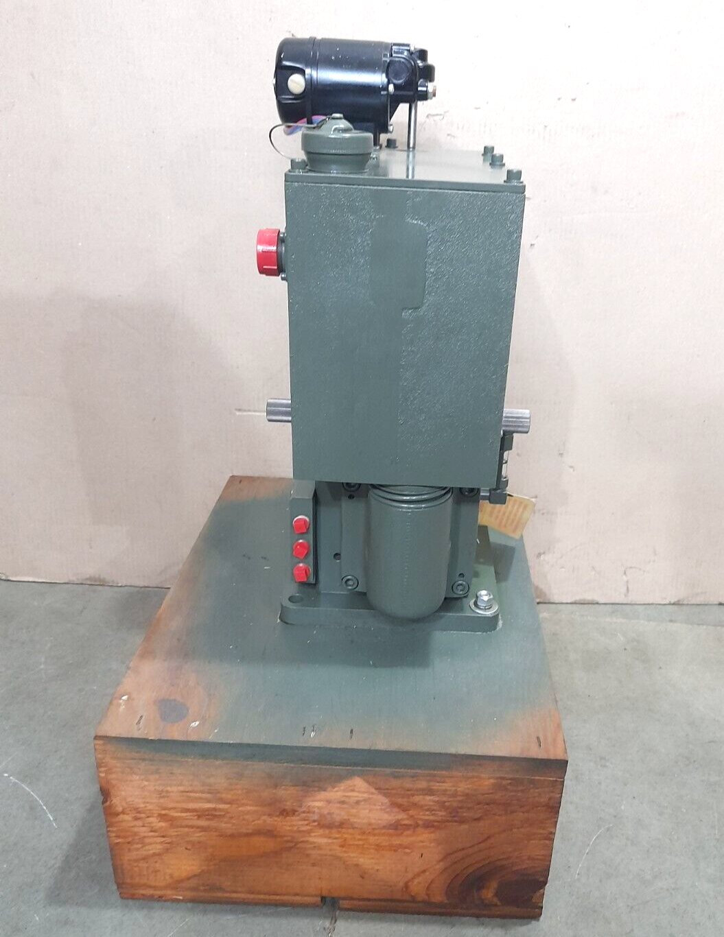 Woodward EGB 50P Governor 8242-107 RPM 450-1060 Groschopp 11461260 WK0920802