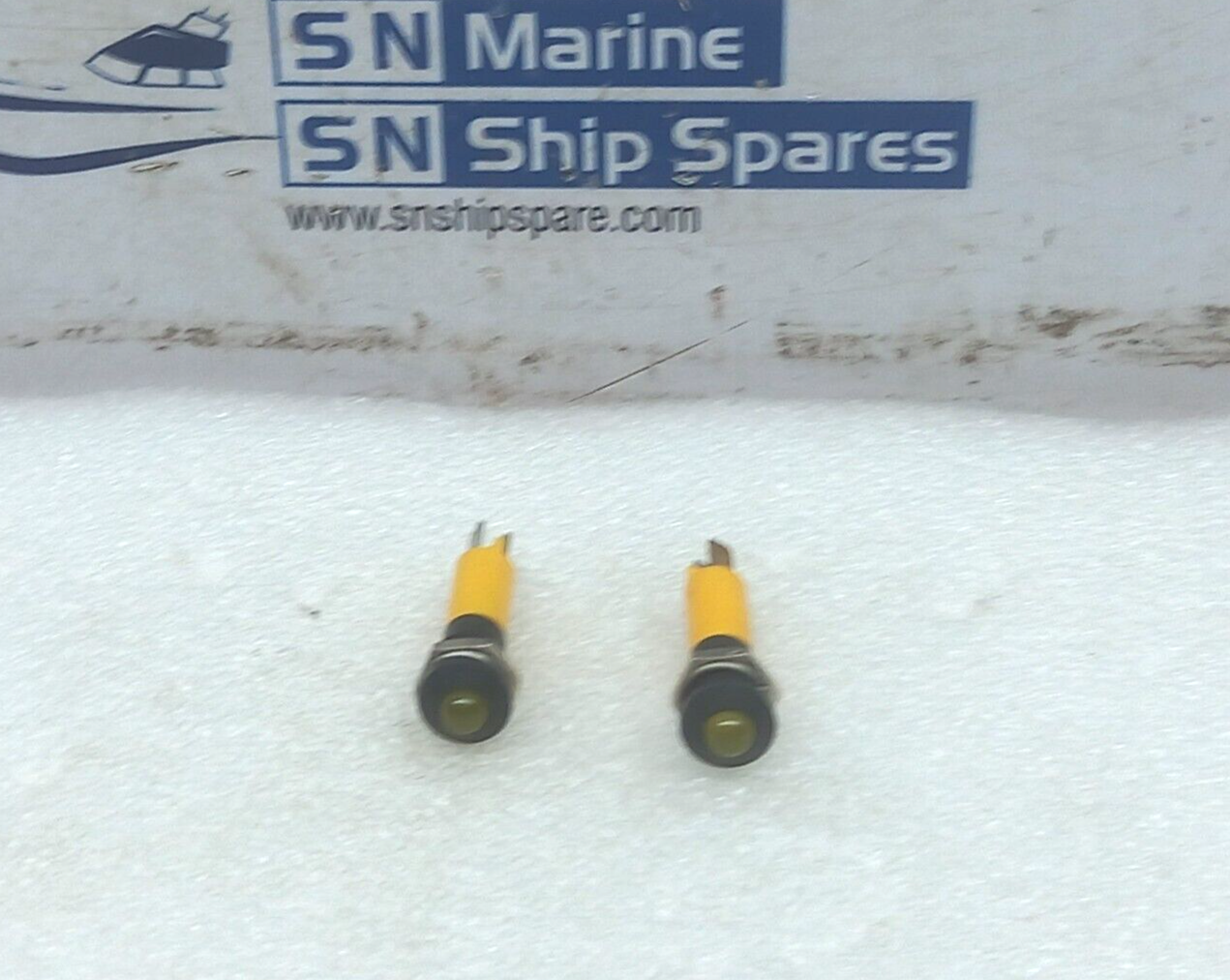 17-041352 Yellow Led Light 24VDC 22MA 8MM Hamworthy SN53-60 2PCs In Lot