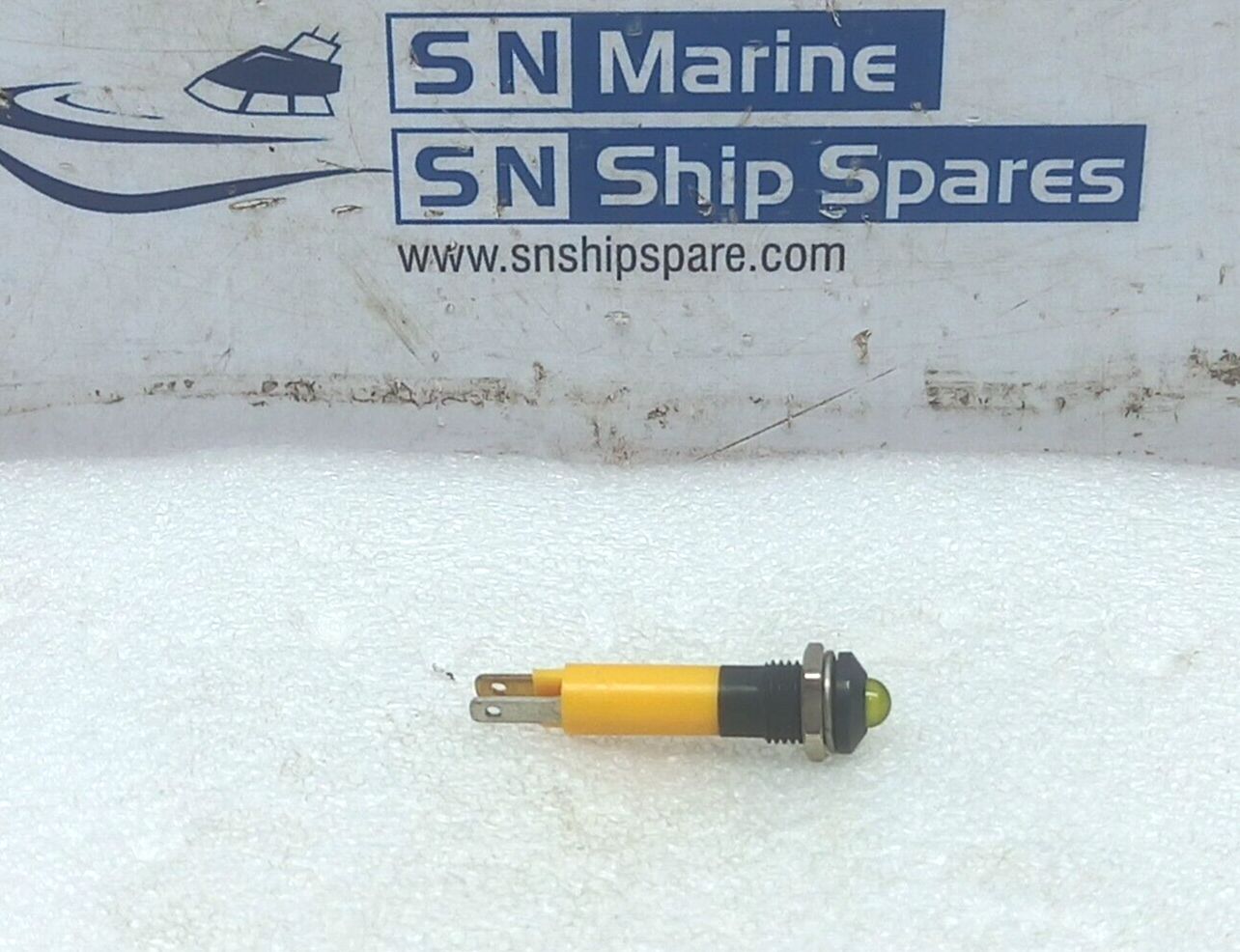 17-041352 Yellow Led Light 24VDC 22MA 8MM Hamworthy SN53-60 2PCs In Lot