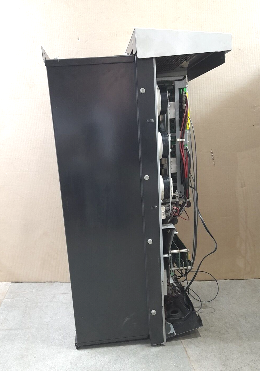 ABB ACS600 ACS61100255D00E1200901 AC Drive 64598392 ACS61100255 D00E1200901