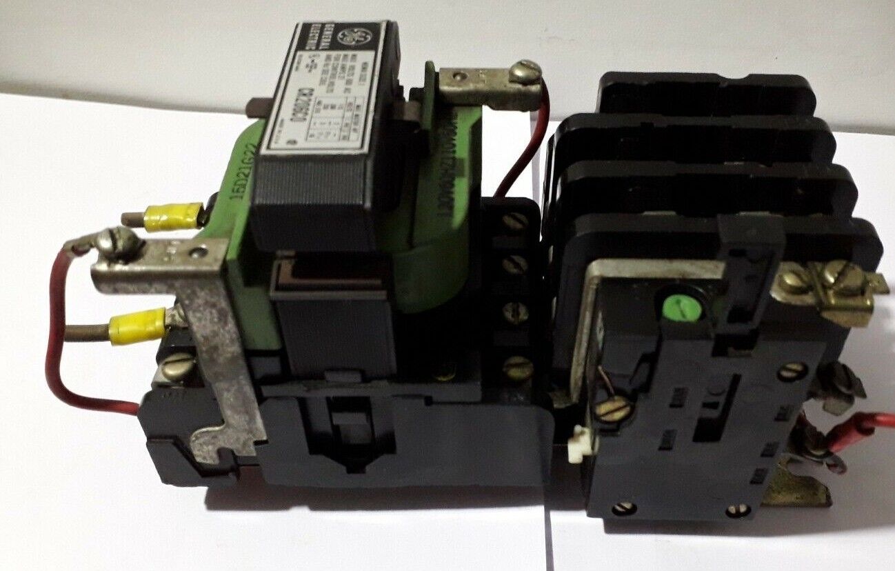 GE General Electric Nema Size 1 Contactor Starter CR206C0 115-120 Volt Coil
