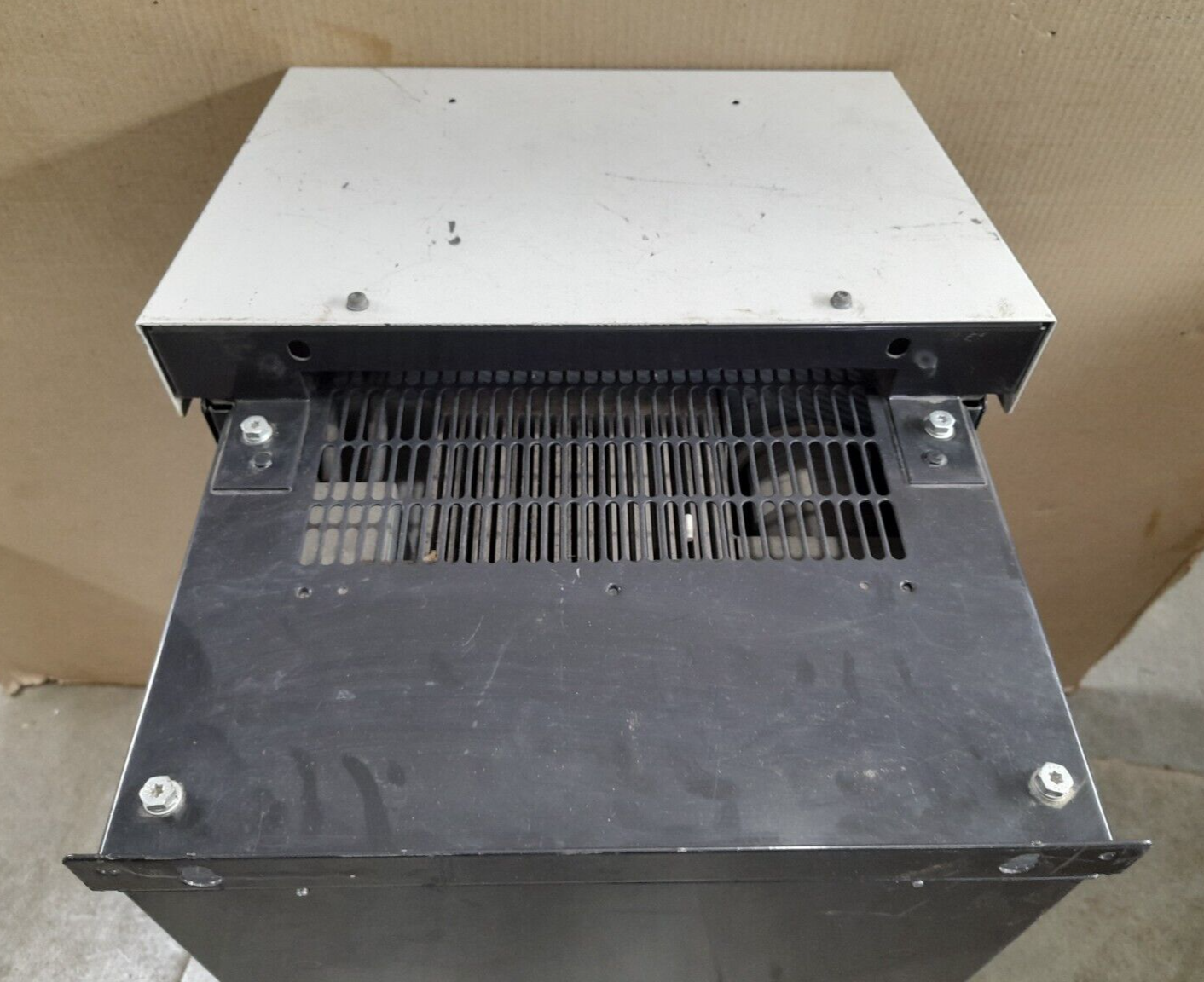 ABB ACS600 ACS61100255 D00E1200901 AC Drive ACS61100255D00E1200901 Code 64598392