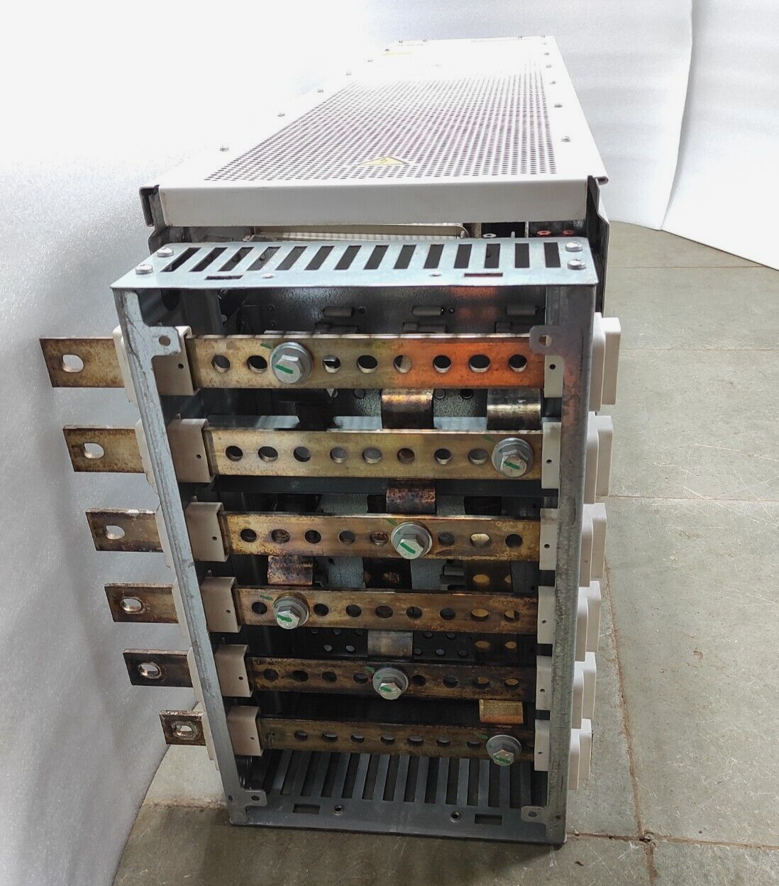ABB ACS800-U4-0300-5+E210+P901 Drive Module 300HP 180kW ACS800-U4