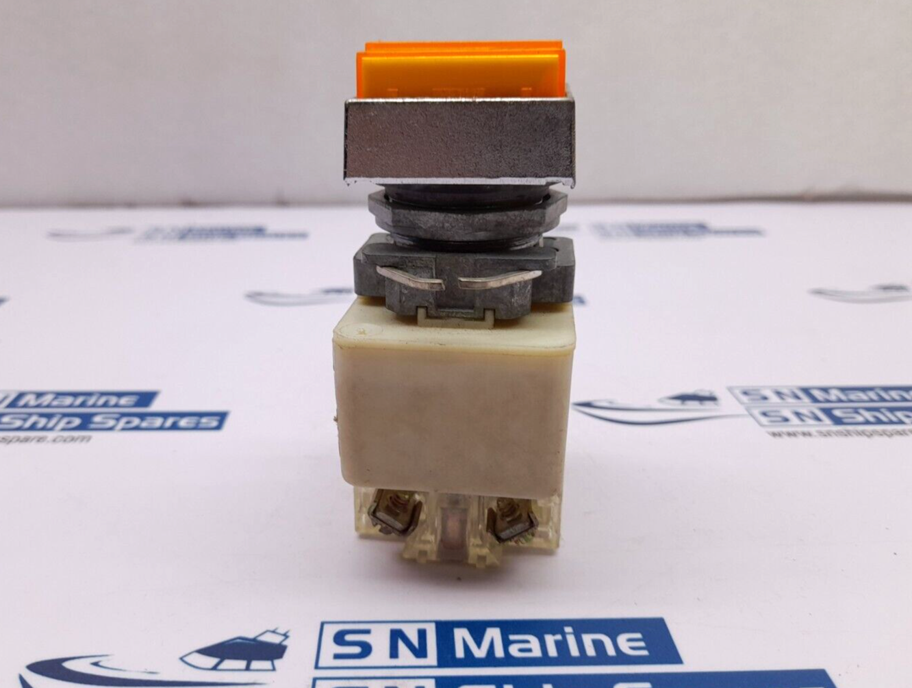 Square D 9001KM35 Pushbutton Pilot Light SER.H 24-28V AC-DC 9001KA-3G