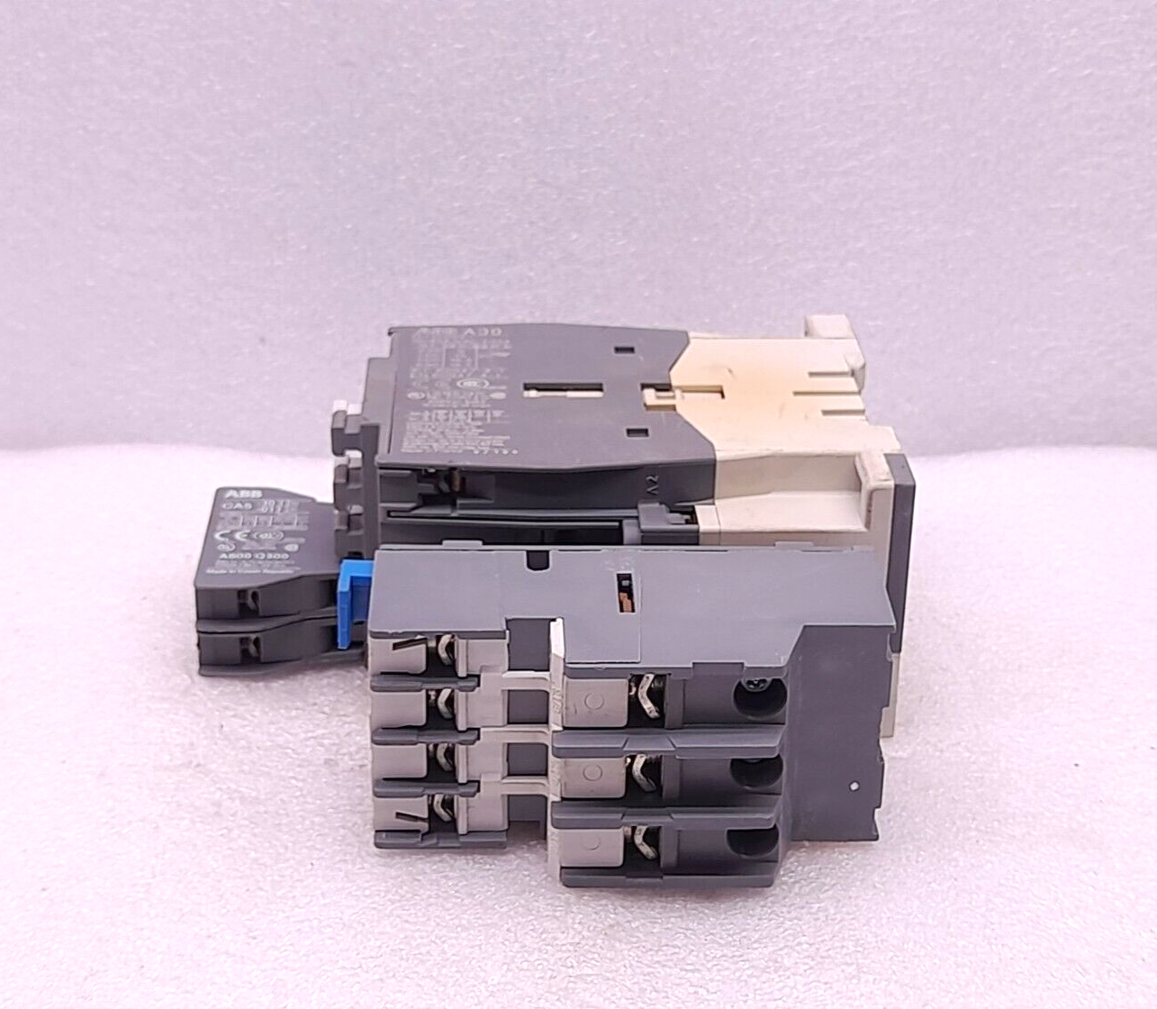 ABB A30-30-10 Contactor R89 110-115V50Hz 115-127V60Hz W/ Relay 18-25A & CA5-10