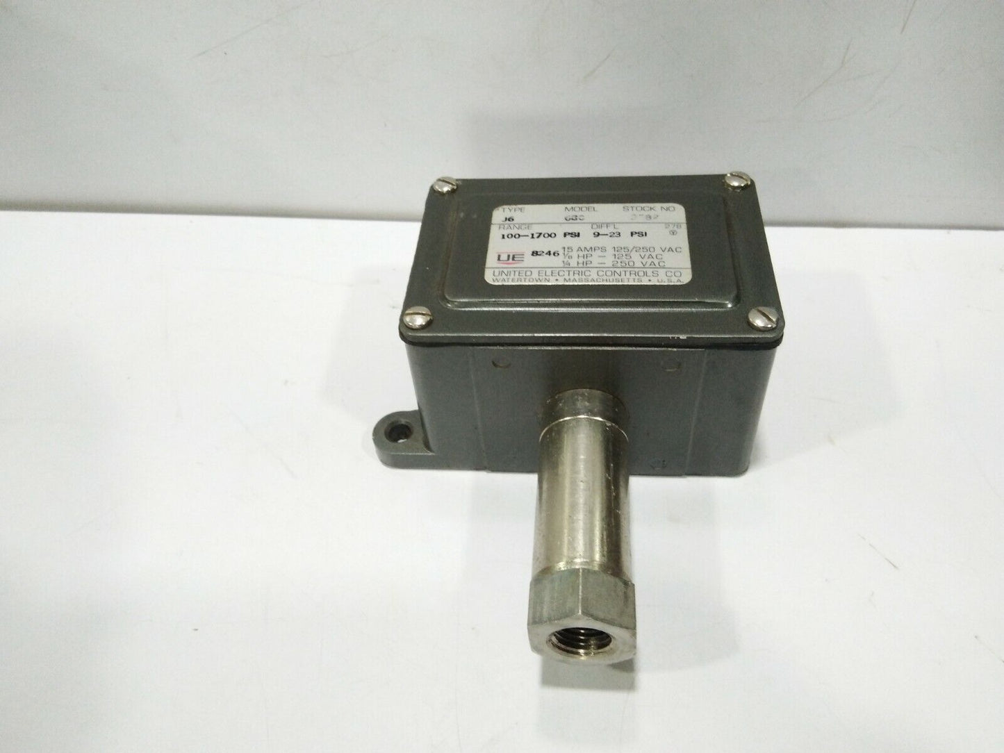 UNITED ELECTRIC CONTROLS J6 680 PRESSURE SWITCH RANGE:100-1700PSI