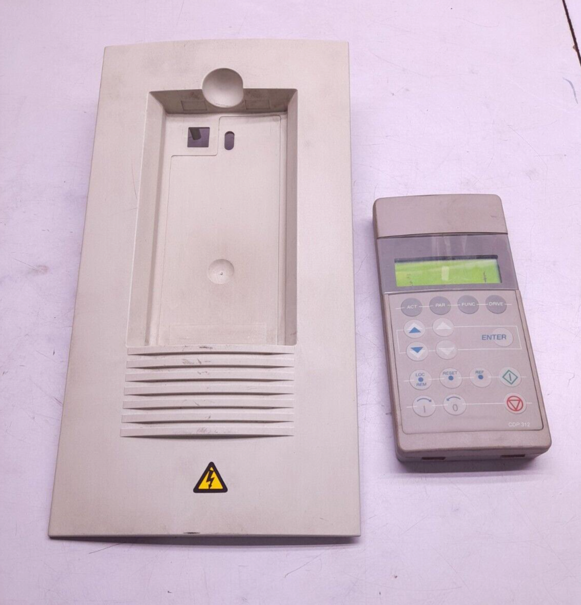 ABB ACS600 ACS61100255 D00E1200901 AC Drive ACS61100255D00E1200901 Code 64598392