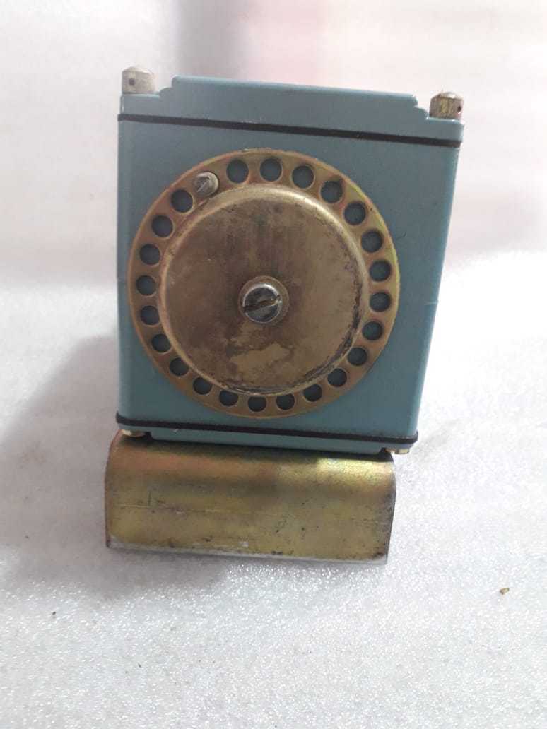 TELEMECANIQUE PRESSURE SWITCH XM9-FA25 / XM9FA25