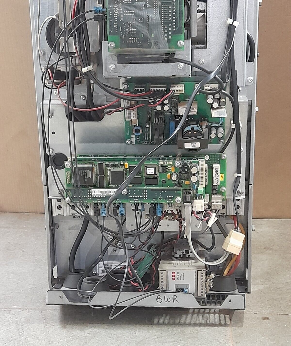 ABB ACS600 ACS61100255 D00E1200901 AC Drive ACS61100255D00E1200901 Code 64598392