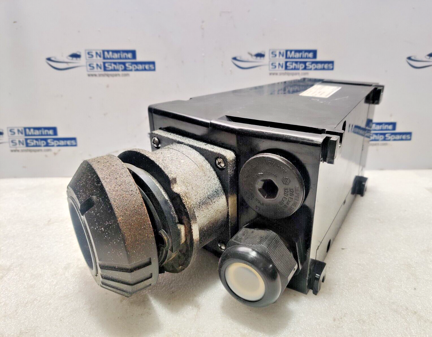 CEAG GHG5124407R0001 Wall Socket 32A-7H 500V~ Ui: 690V 3P+E