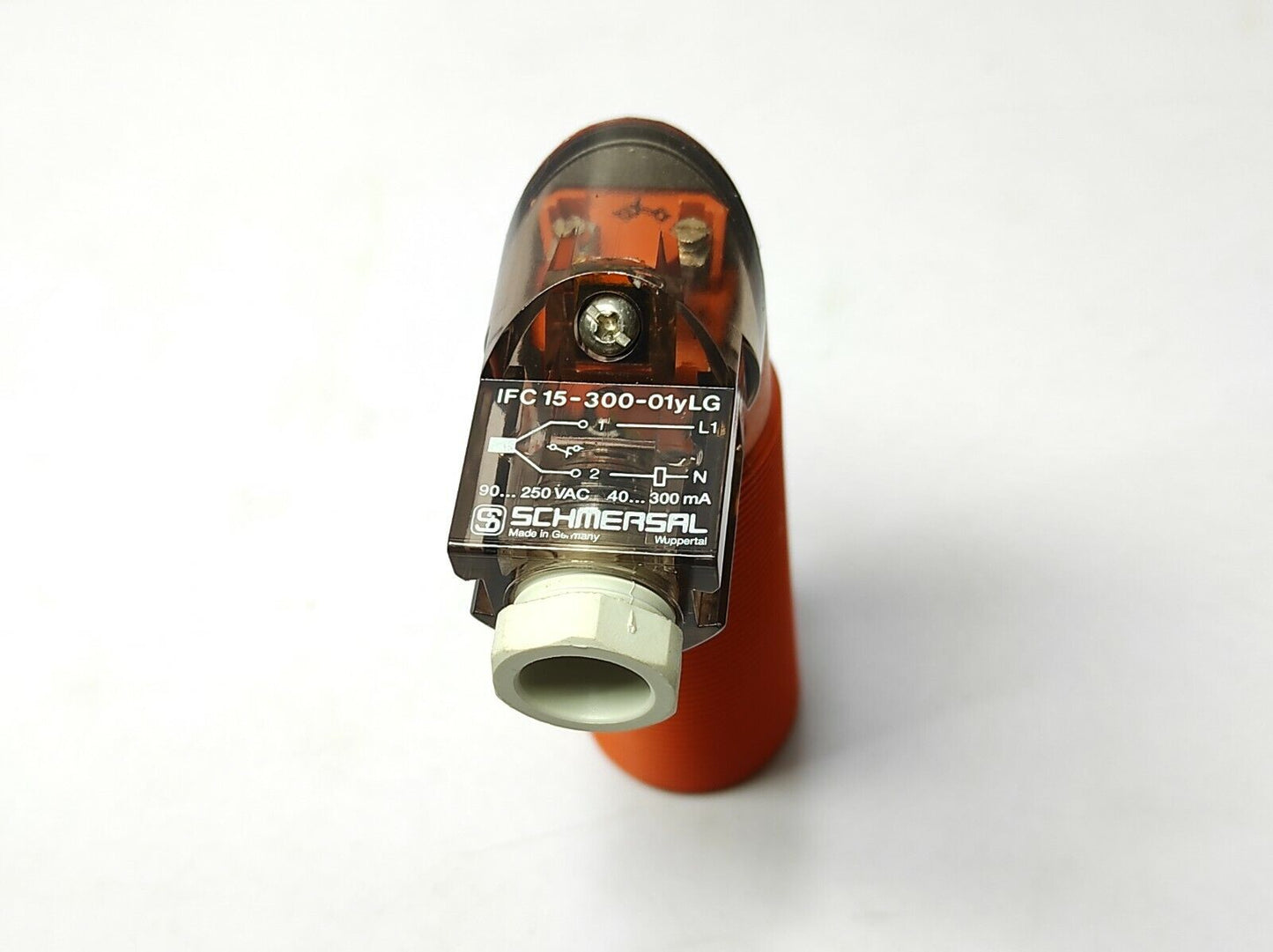 ABB IFC 15-300-01yLG Leak Detector Schmersal IFC 15-300-01yLG Sensor