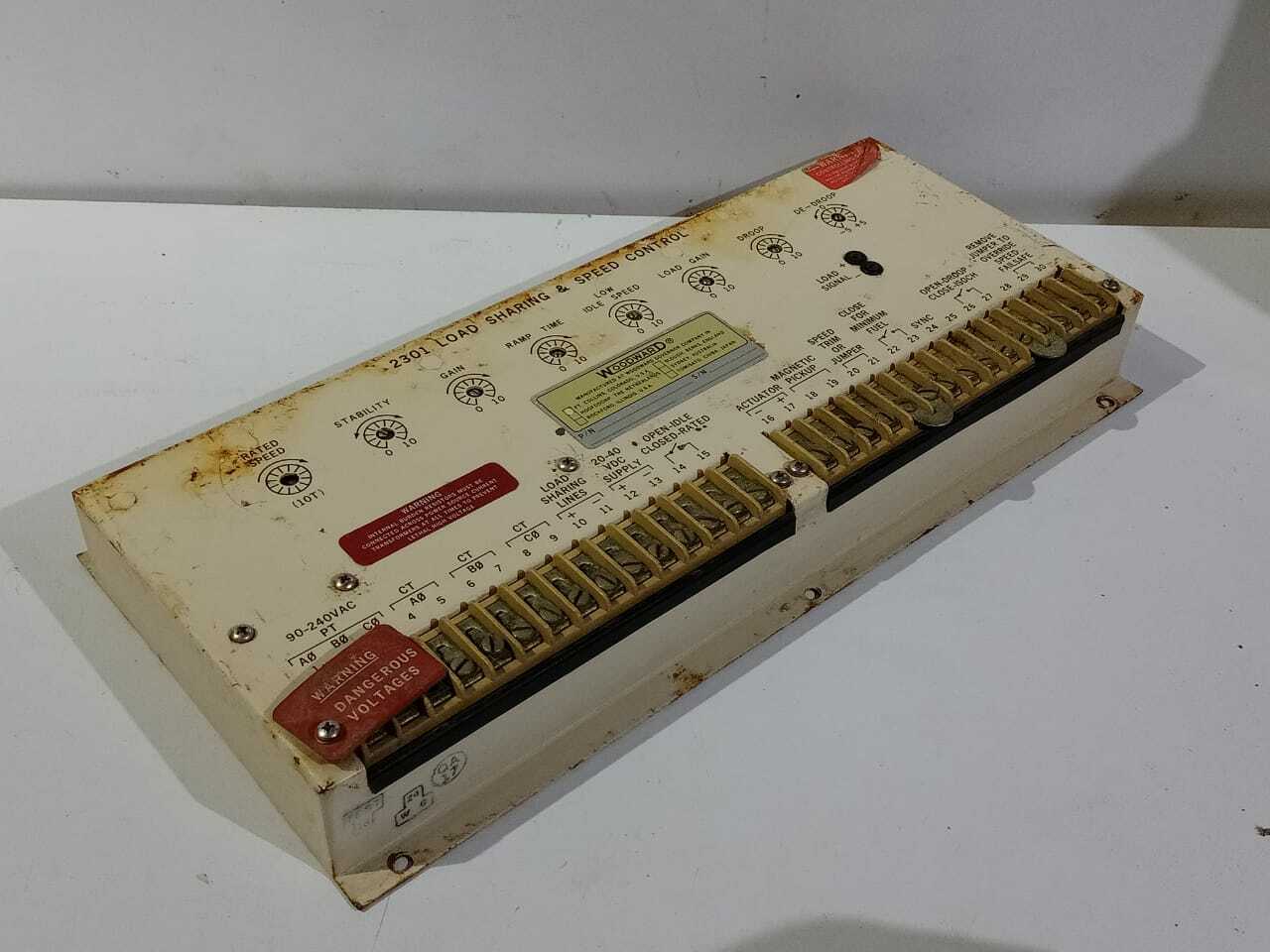 Woodward 8271-652 J / 2301 Load Sharing & Speed Control 8271652J