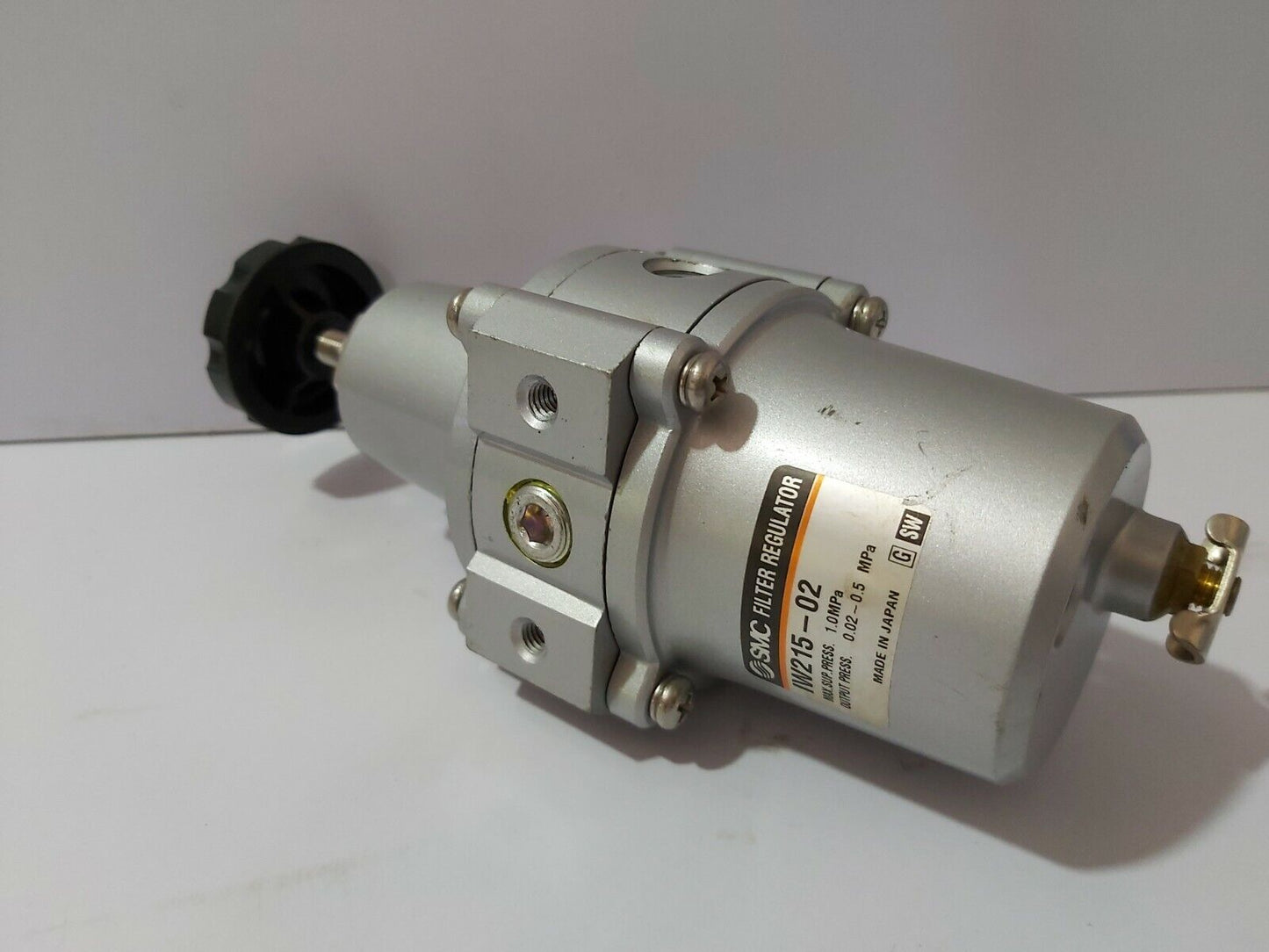 SMC FILTER REGULATOR IW215-02