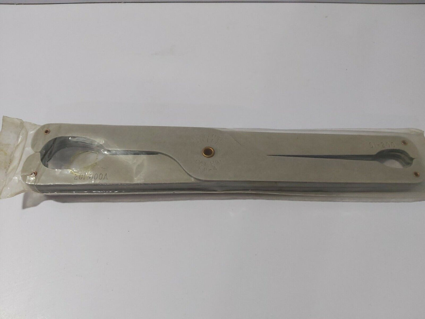 BUSS FUSE PULLER CAT NO FP-4