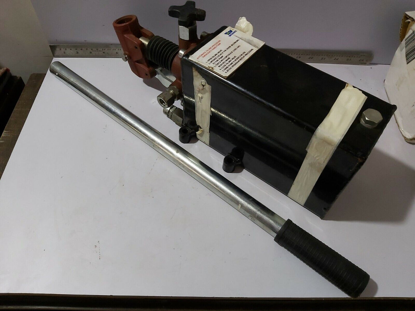 WINEL LPM 270 HAND PUMP REMOTE COMPACT LEVER FOR HYDRULICALLY OPERATED