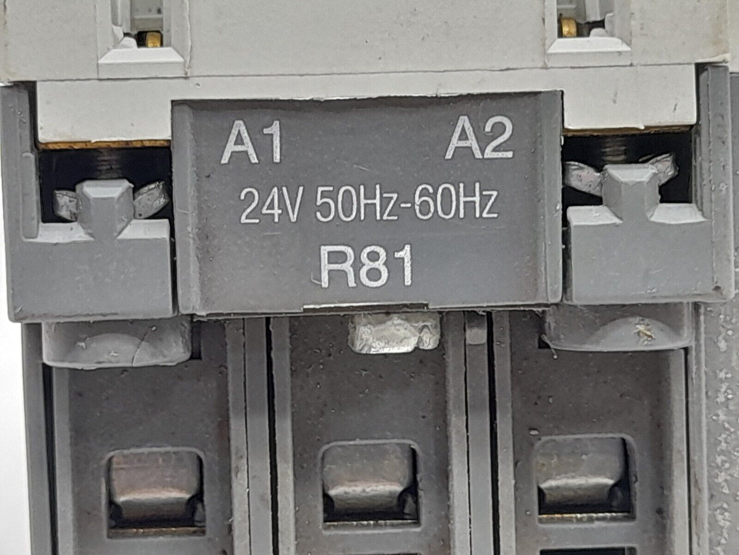 ABB A30-30-10 Contactor R81 Coil 24V 50-60Hz A30 U1 1000V~ Ith 65A