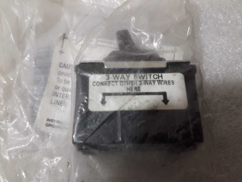 5 PCS LOT SALE EAGLE 1103B-BOX INTERCHANGE 3-WAY QUIET SWITCH 15A-120V NEW