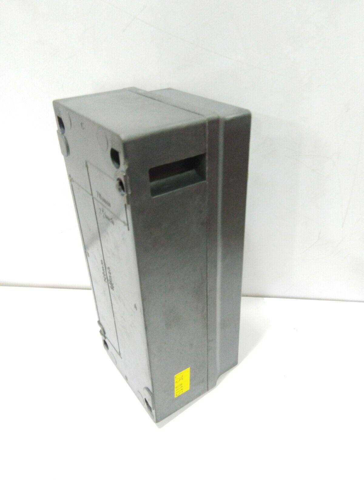 STAHL 8040/1370 PUSHBUTTON WITH WHITE INDICATOR LIGHT 3-GANG POLYESTER W/WHITE