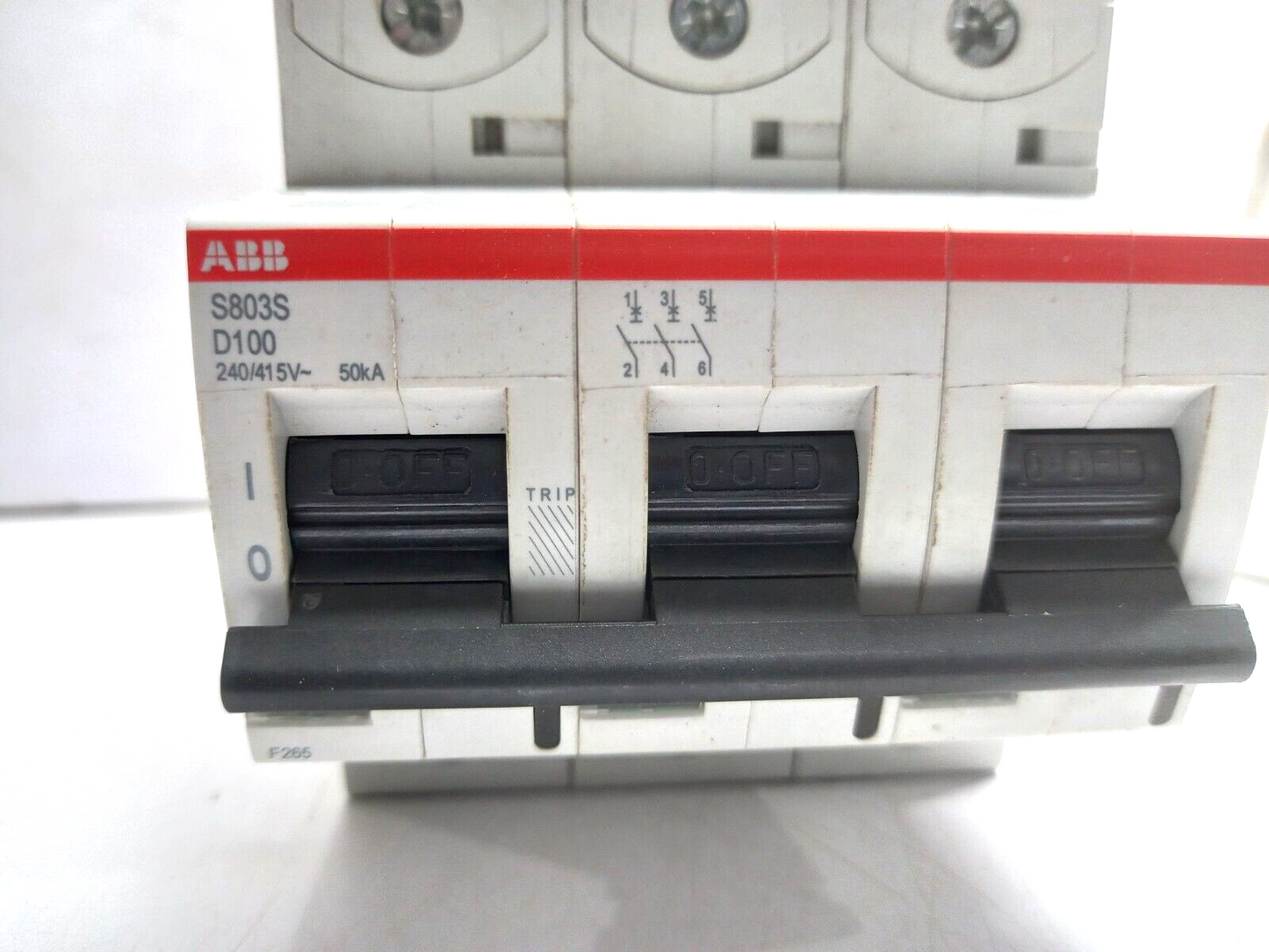 ABB 2CCS863001R0821 High Performance MCB S803S-D100 RS 435497