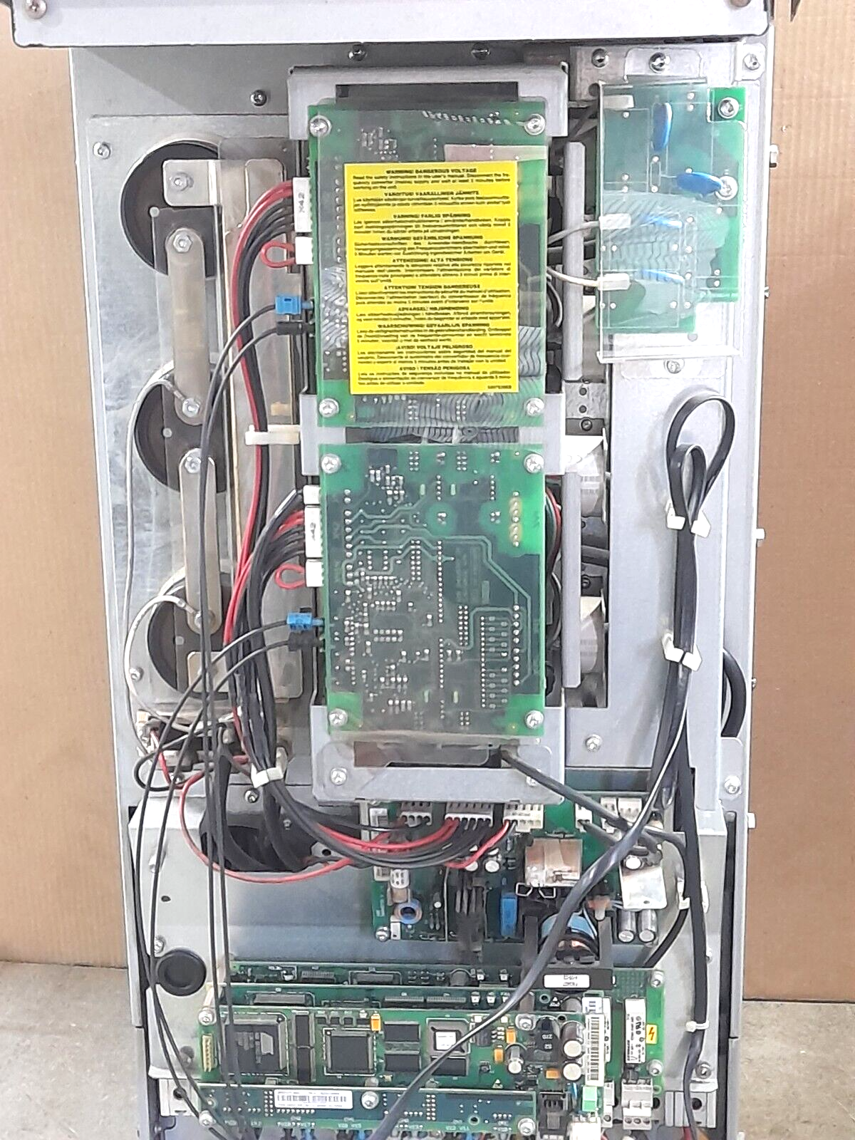 ABB ACS600 ACS61100255 D00E1200901 AC Drive ACS61100255D00E1200901 Code 64598392