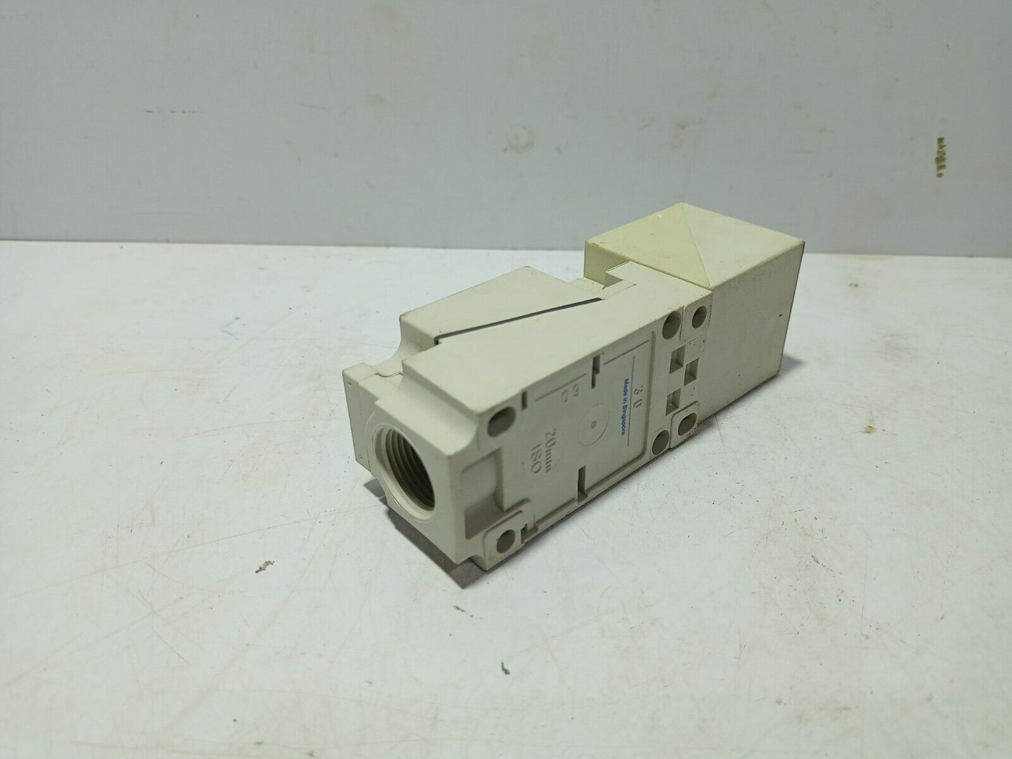 Telemecanique XS7-C40FP260 H29 Inductive Proximity Sensor XS7C40FP260H29