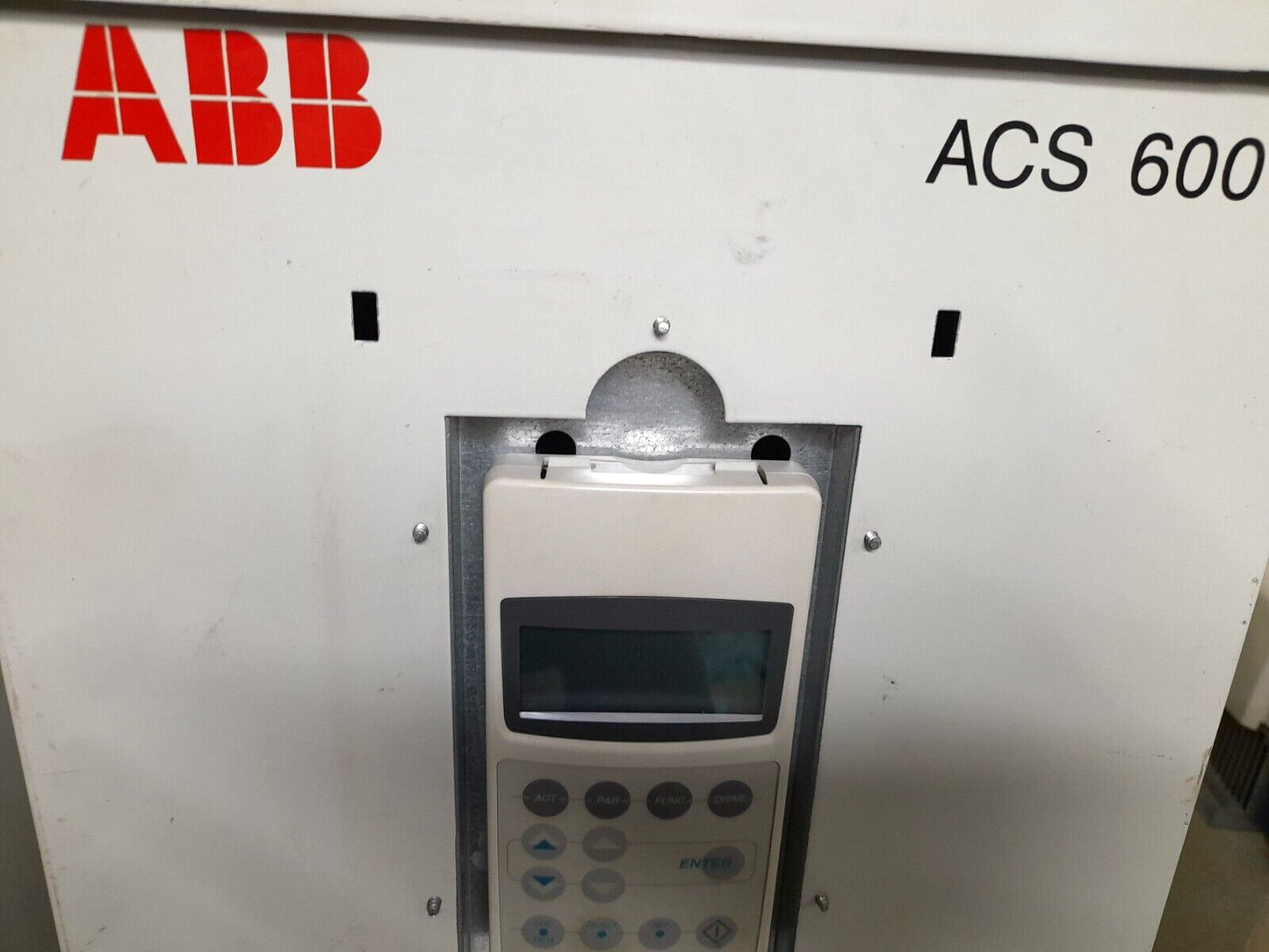 ABB ACS600 ACS61100255D00M1200901 AC Drive Code 64636472 ACS61100255 D00M1200901