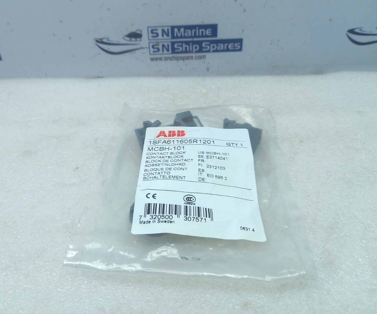 ABB MCBH-101 Contact Block & ABB MP1-31G Pushbutton Oil States 5605972071G