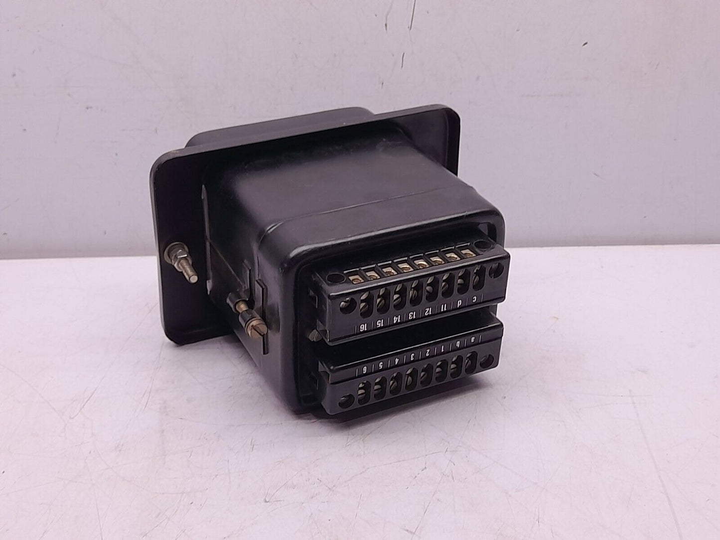 ABB CV2D2J Auxiliary Relay 24VDC 1MYN563627-ABB