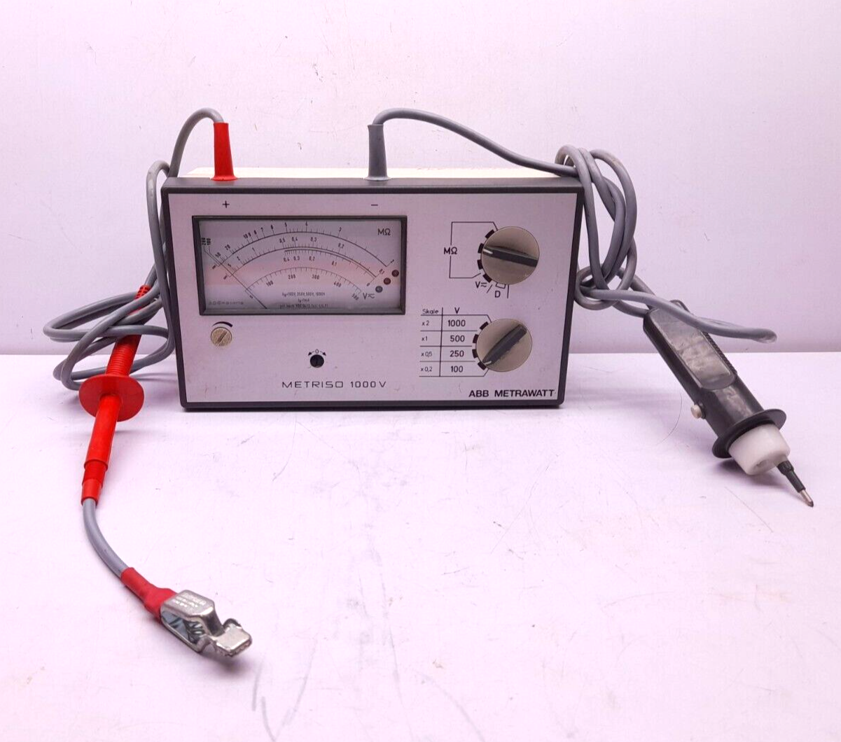ABB Metrawatt Metriso 1000V Insulation Tester