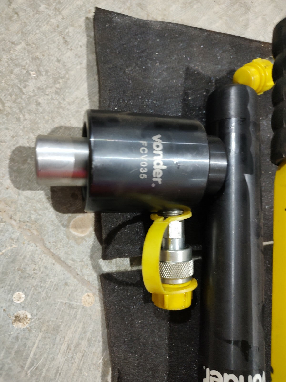 21a19bfb-96a9-4cb1-aca6-7869df0f82e2