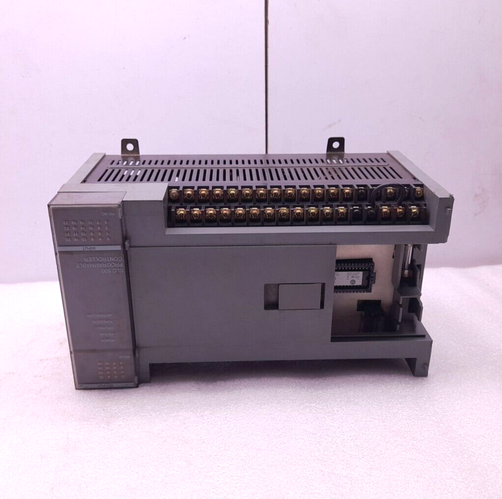 Allen Bradley 1747-L40A Ser C FRN 6 SLC 500 Processor Unit 40 I/O Programmable C