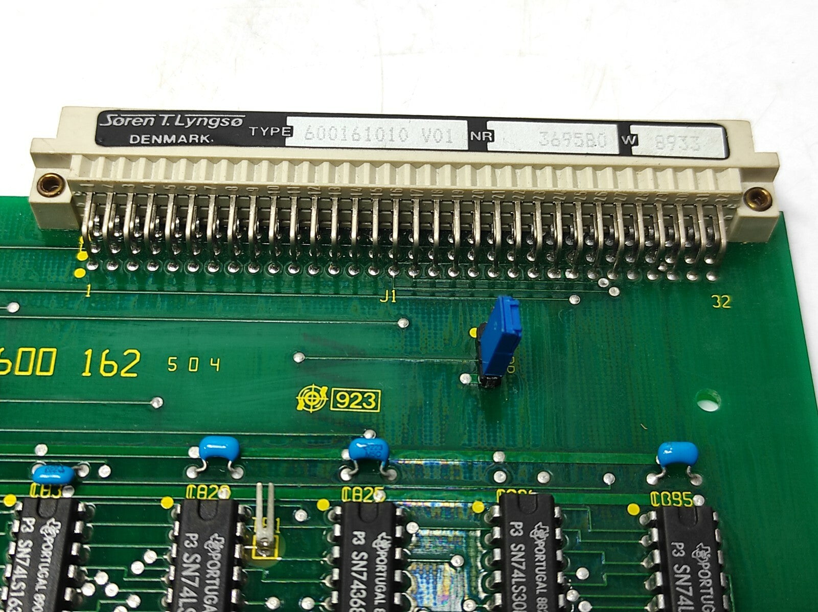 db410b21-38a4-4c40-8281-d088a9160399