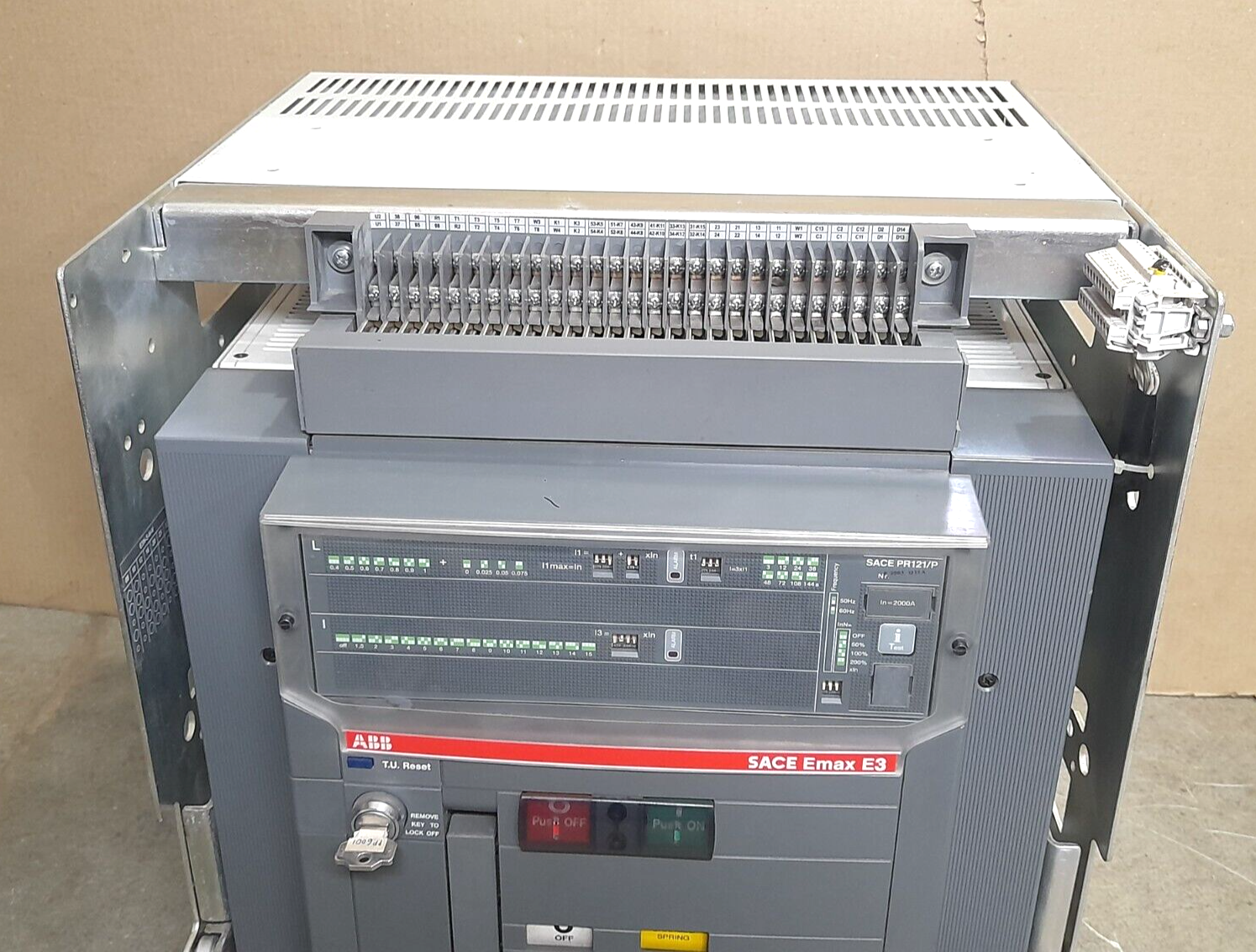 ABB SACE E3S 20 Circuit Breaker SACE PR121/P In 2000A SACE Emax E3 Iu 2000A