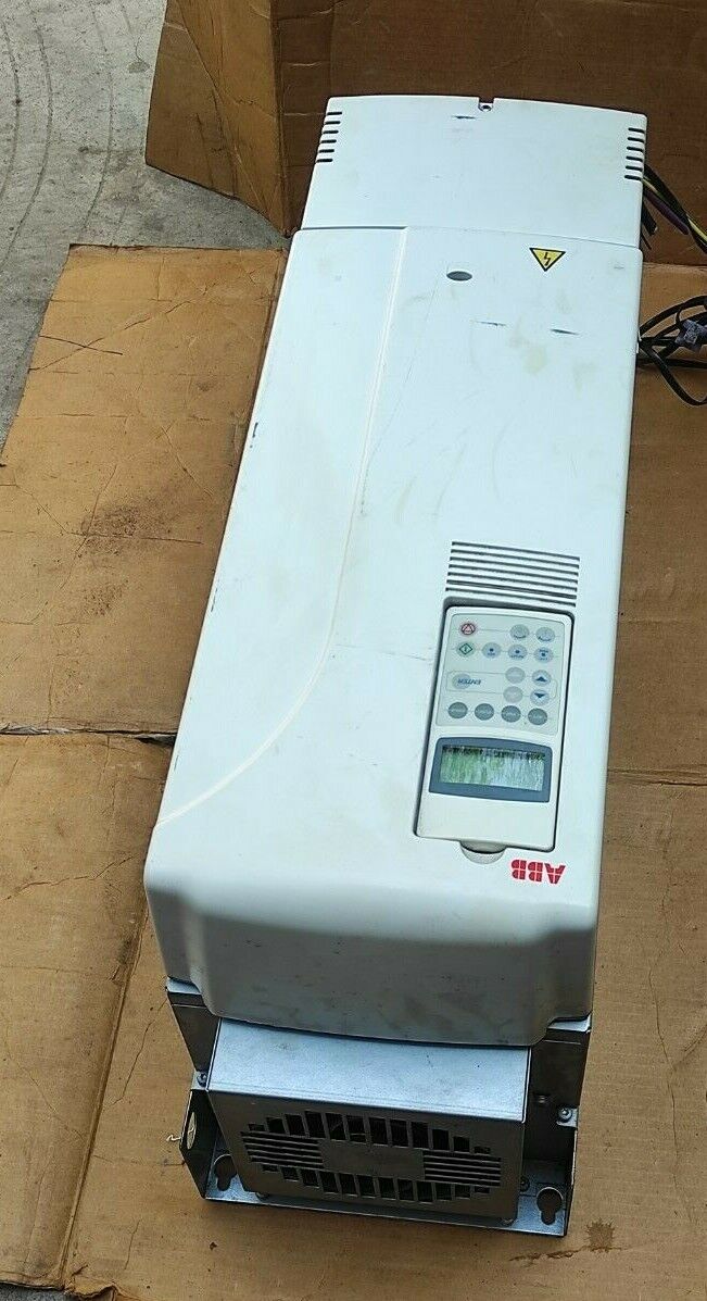 ABB ACS800-11-0050-5+N671+Q950 Drive