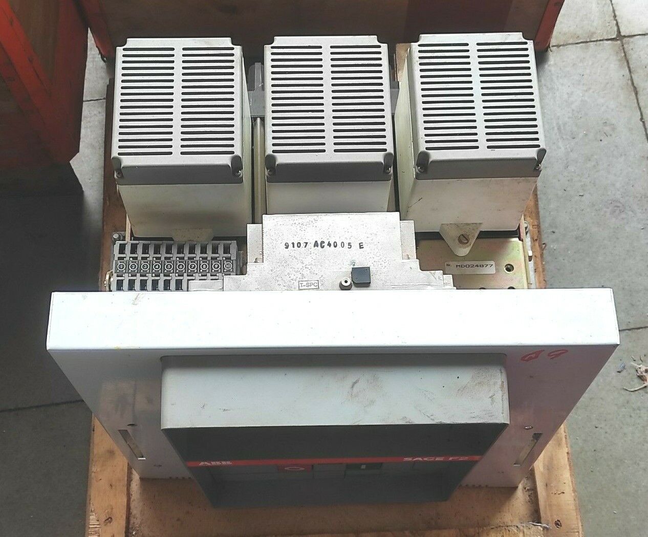 ABB Sace F2 F2S Circuit Breaker 2500A In 2500A Ue 690V Icw 60kAx1S F2S2500A