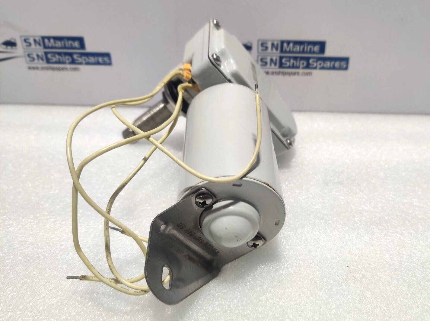 Vetus RW02A Wiper Motor 110° 24V SB