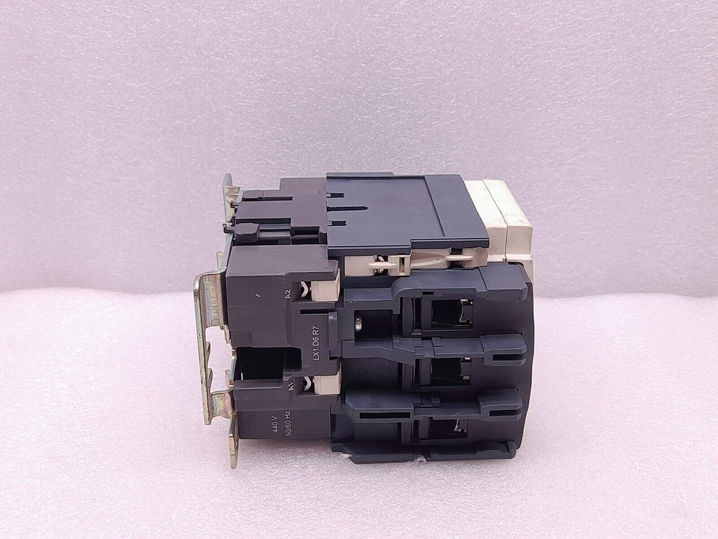 Telemecanique LC1 D9511 Contactor LC1 D95 Ith 125A LX1 D6 R7 Coil 440V 50/60Hz