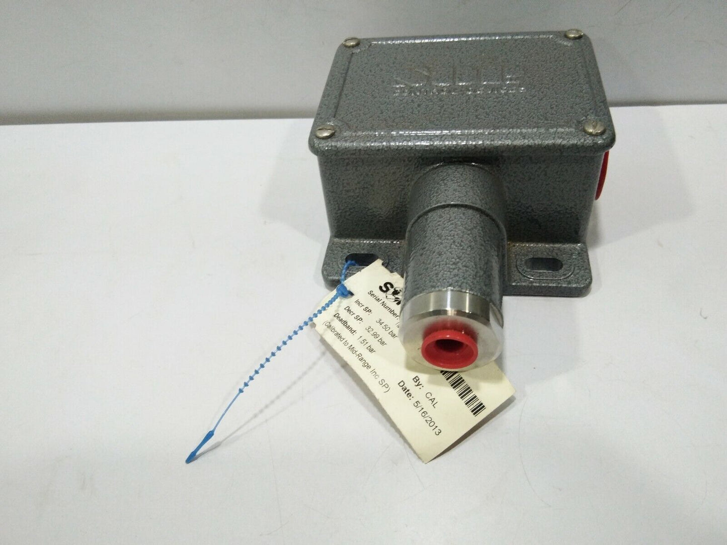 SOR 9NN-Y5-N1-C1A DIFFERENTIAL PRESSURE SWITCH ADJUSTABLE RANGE:14-70 9NNY5N1C1A