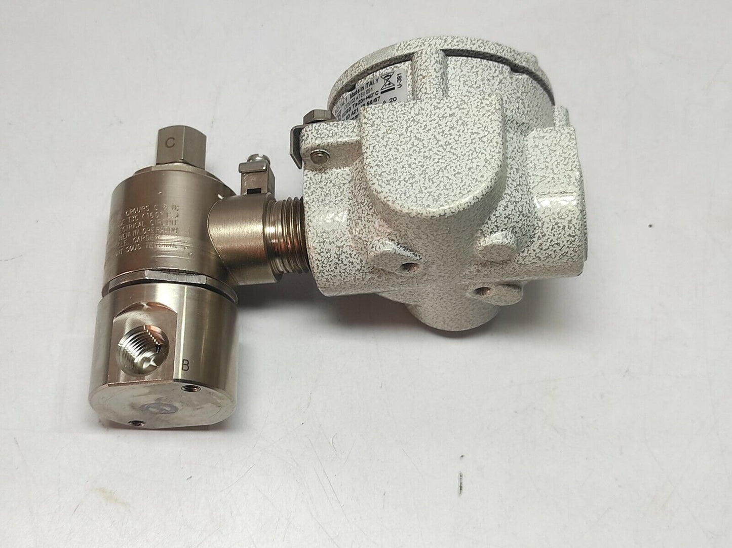 Versa E5SM-3301-23-316-H2-XNW-D024 Solenoid Valve With Cortem 2014 SC-14.1 Junct