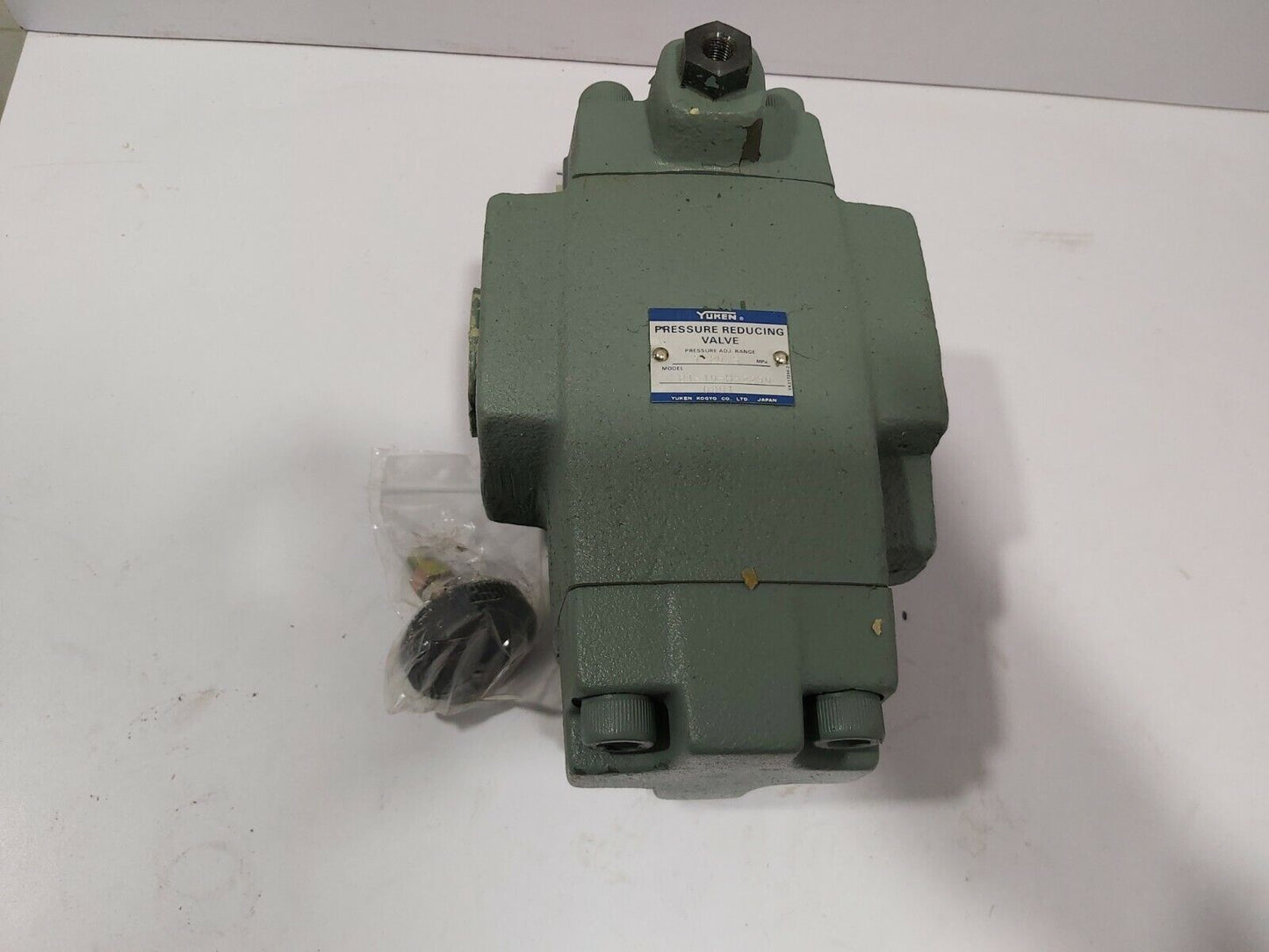YUKEN RT-10-H-22900801 PRESSURE REDUCING VALVE 7-20.5MPa RT-10-H-2290