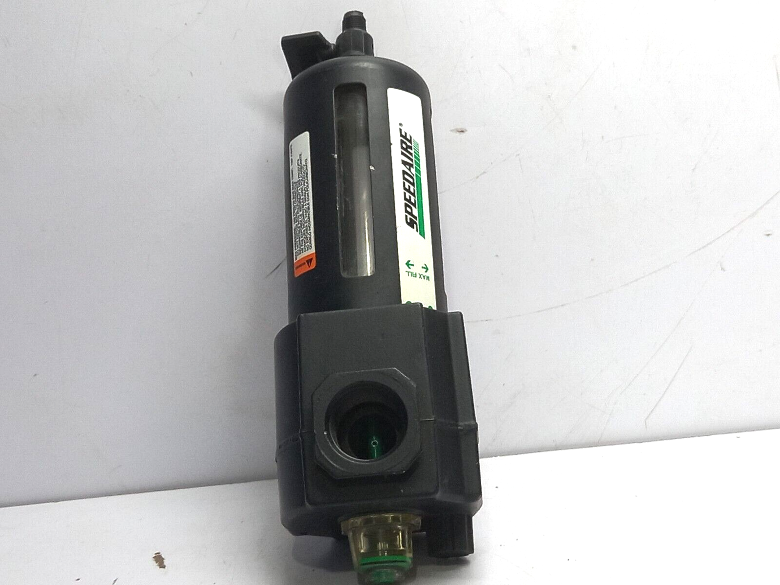 Speedaire 4ZL89 Lubricator Inlet 150 PSIG 10 Bar Max Temp 125◦F 50◦C Max