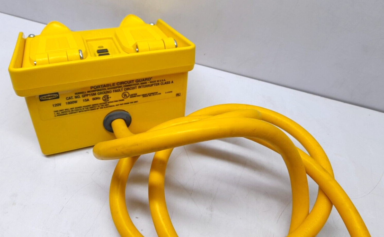 Hubbell GFP15M Ground Fault Circuit Interrupter Class A 120V 1800W 15A 60Hz Circ