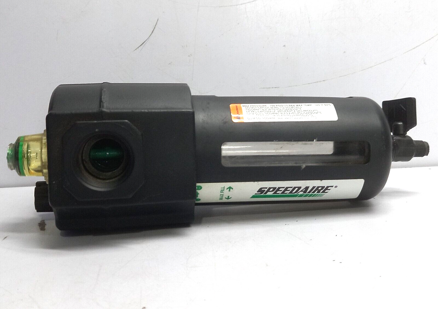 Speedaire 4ZL89 Lubricator Inlet 150 PSIG 10 Bar Max Temp 125◦F 50◦C Max