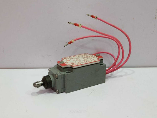 Square D 9007 BD-30 Limit Switch Ui 500V~ 600V- Ith=10A