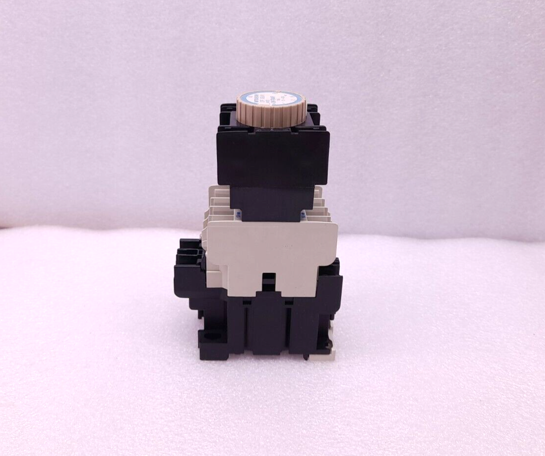 Mitsubishi SRT-NF Pneumatic Time Delay Relay 400VAC Coil