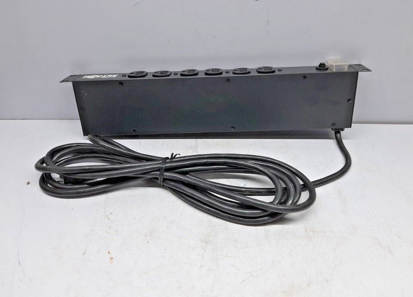 Tripp Lite RS-1215 Rack Mount Power Strip 120V~ 15A IB6464 9639AS1 RS1215