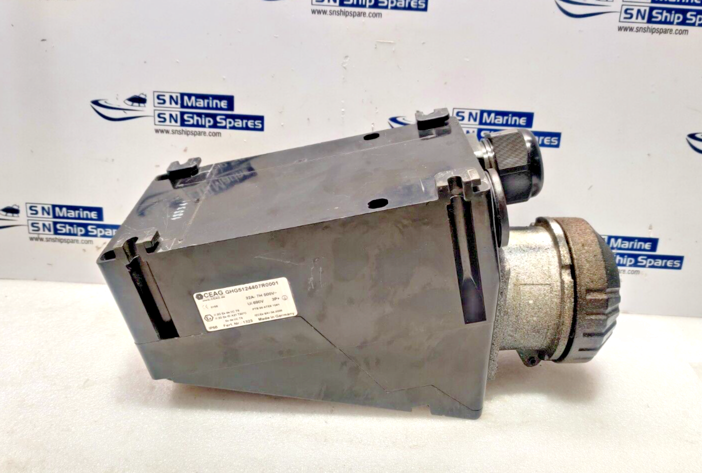 CEAG GHG5124407R0001 Wall Socket 32A-7H 500V~ Ui: 690V 3P+E