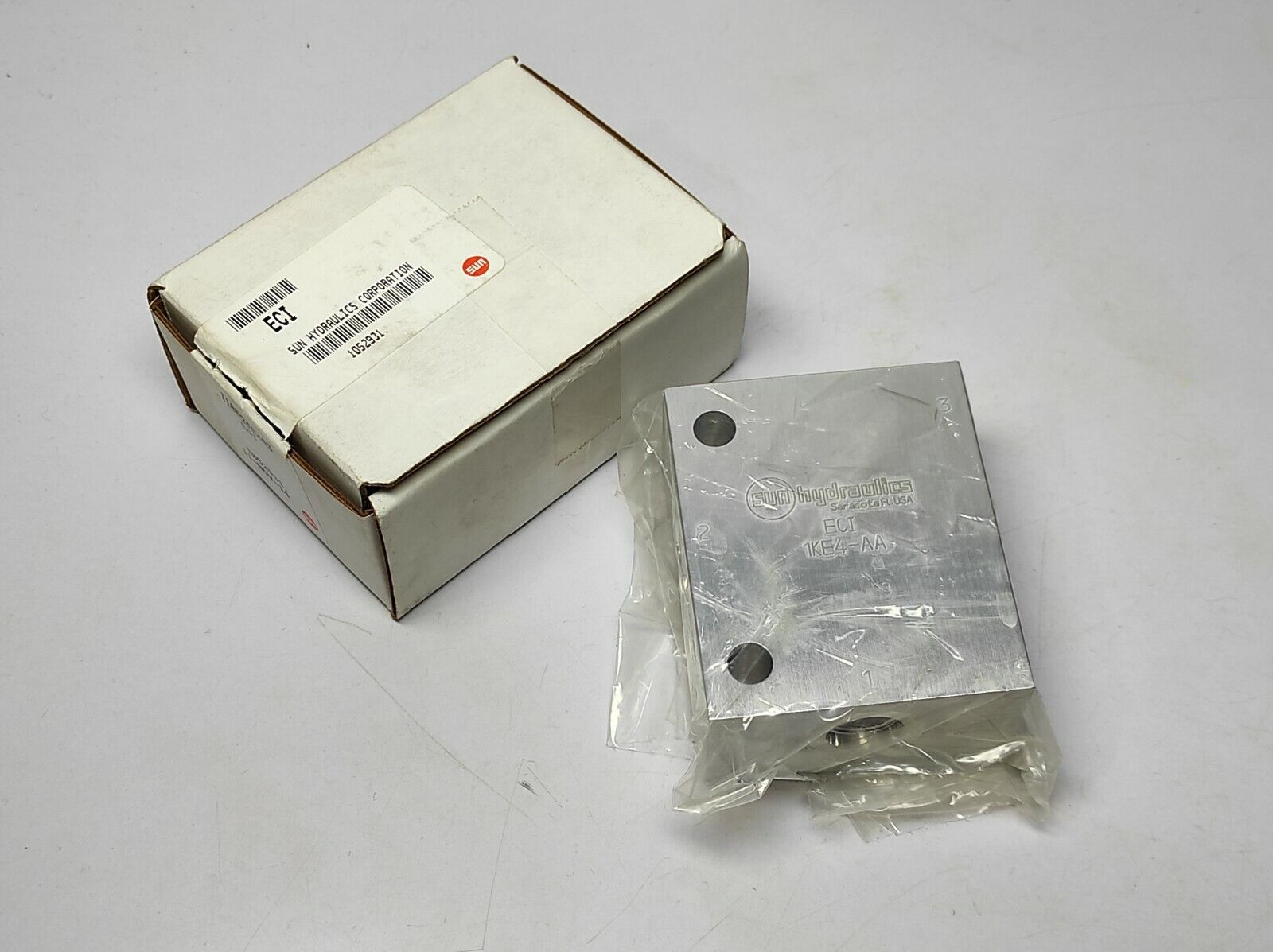 SUN Hydraulics ECI 1KE4-AAV Valve Block 1185248 2 583243 1052931