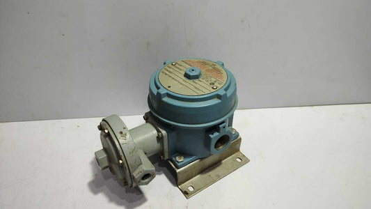 United Electric UE J120-451 Pressure Switch 5A 250VAC