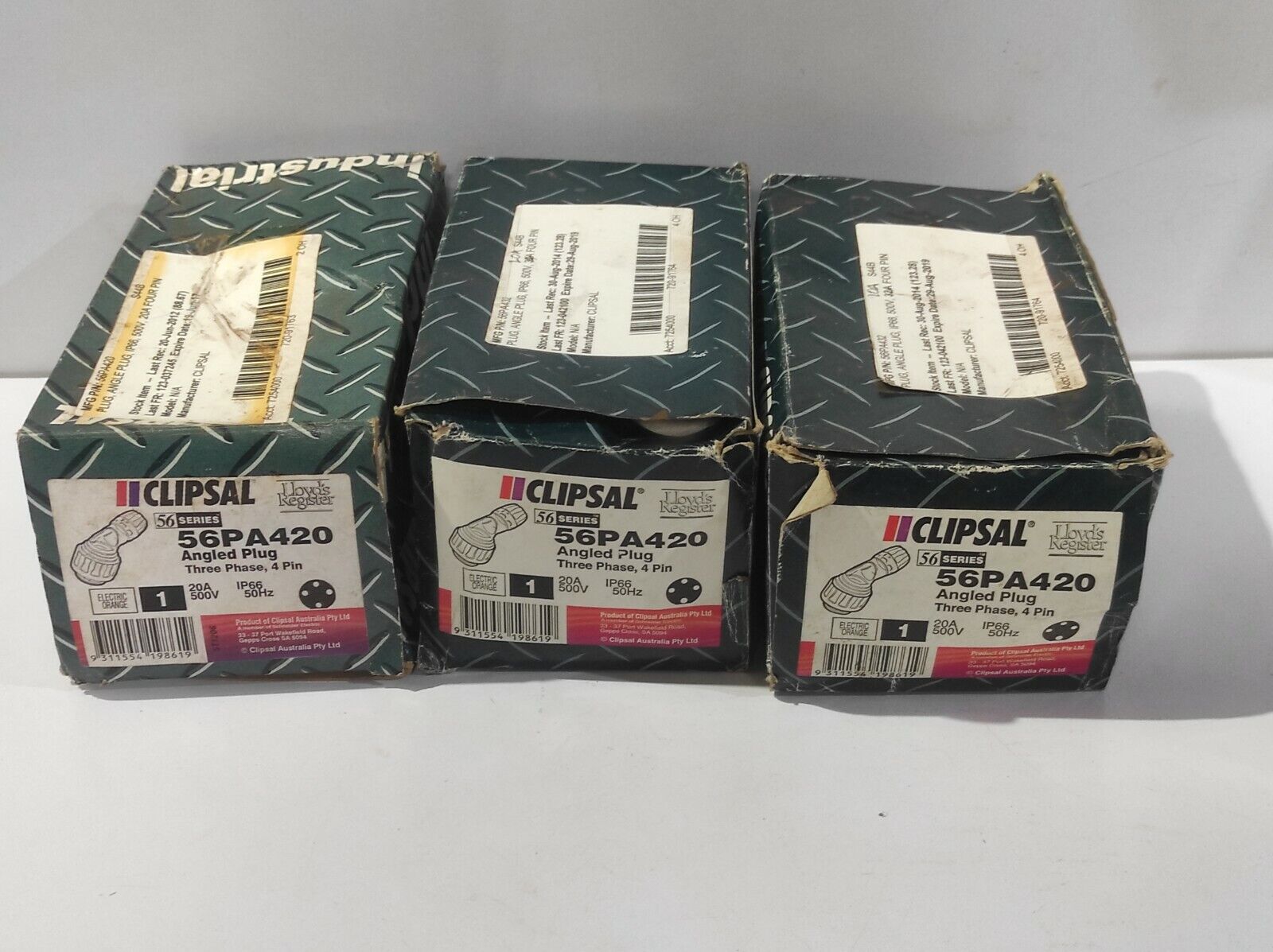 Clipsal 56PA420 Angled Plug Three Phase 4Pin 20A 500V IP66 50Hz 56 Series